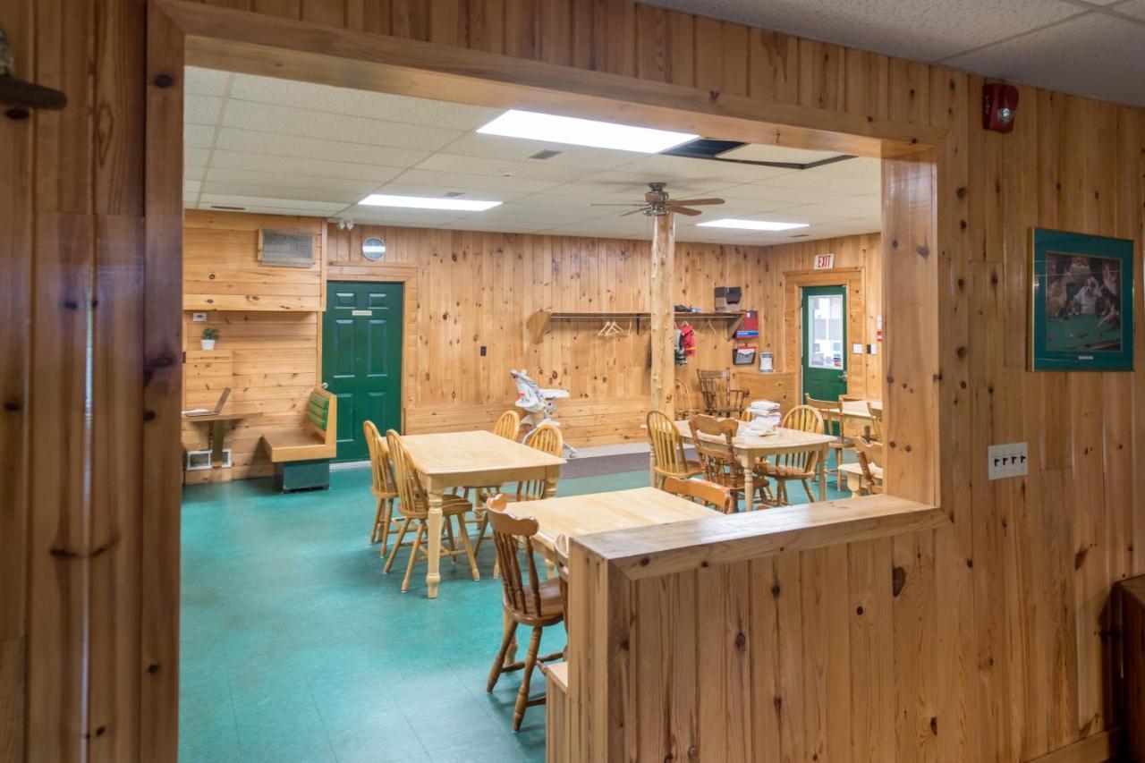 马达沃斯卡山林小屋乡村民宿 Madawaska 外观 照片