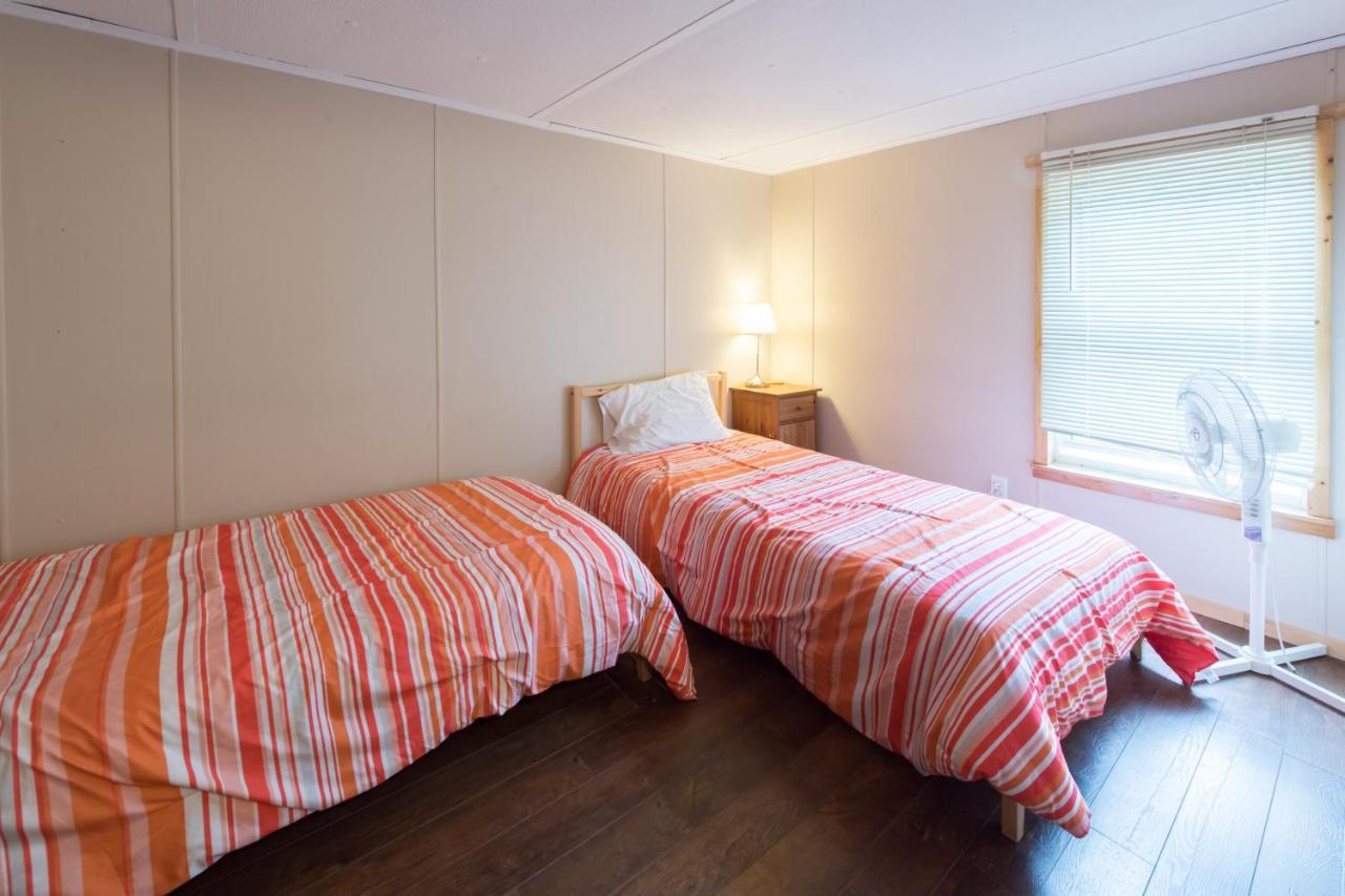 马达沃斯卡山林小屋乡村民宿 Madawaska 外观 照片