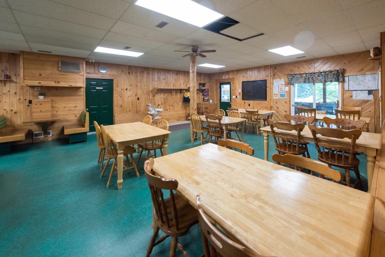 马达沃斯卡山林小屋乡村民宿 Madawaska 外观 照片